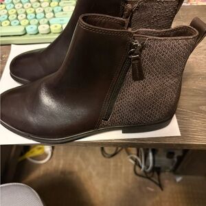 Ladies Ecco brand Brown Ankle Boots